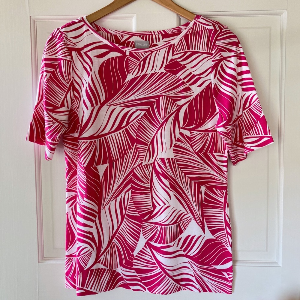 NWT Chico's Elbow Sleeve Tee Pink White 100% Pima Size 1 M "Warm Leaves" Print